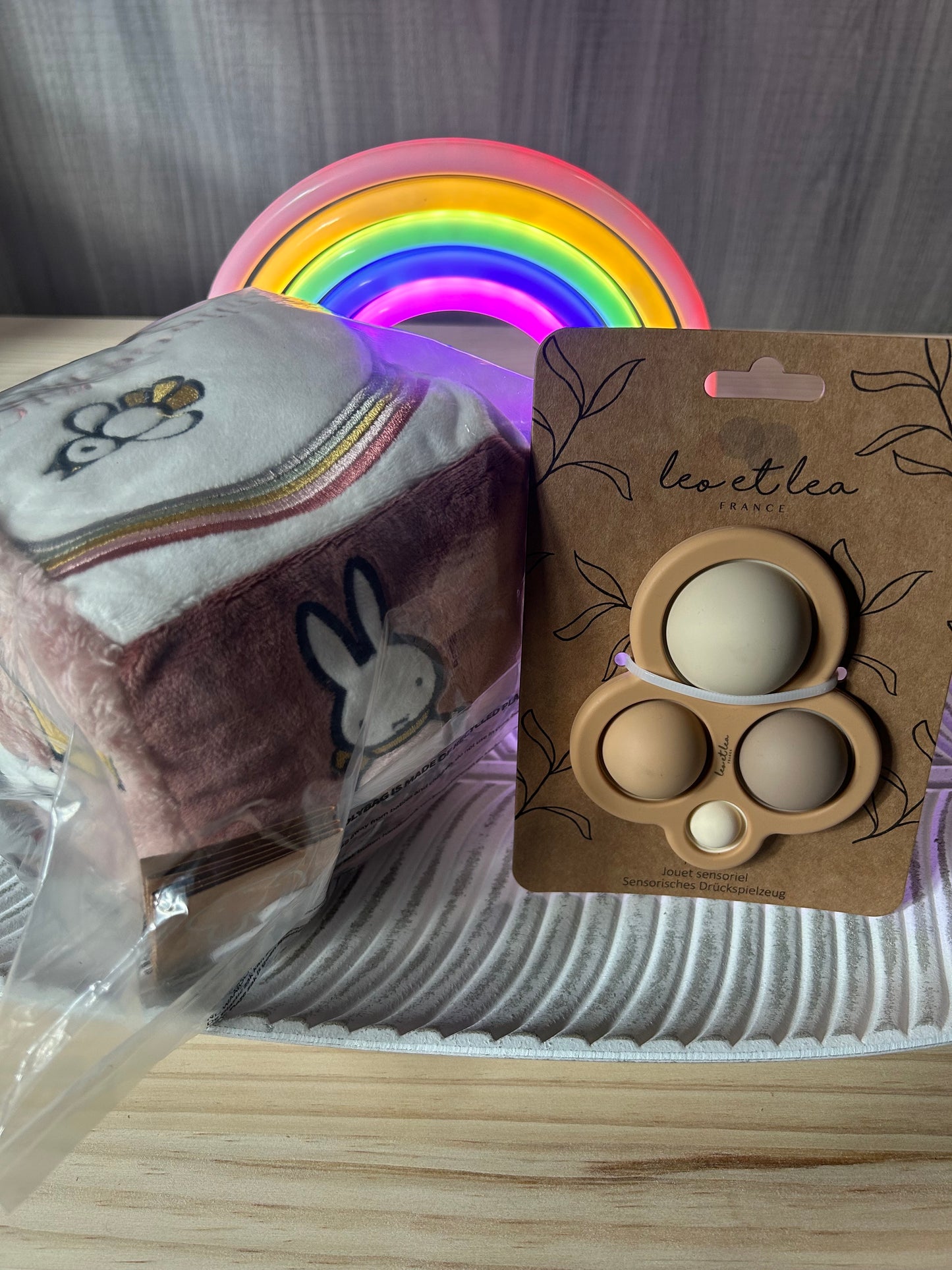 Lot : Cube d'éveil rose + Jouet sensoriel