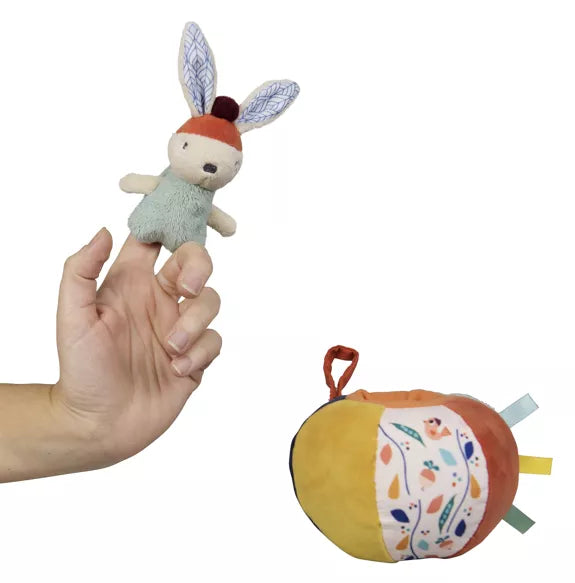 Balle d'activités avec marionnette de doigts.
