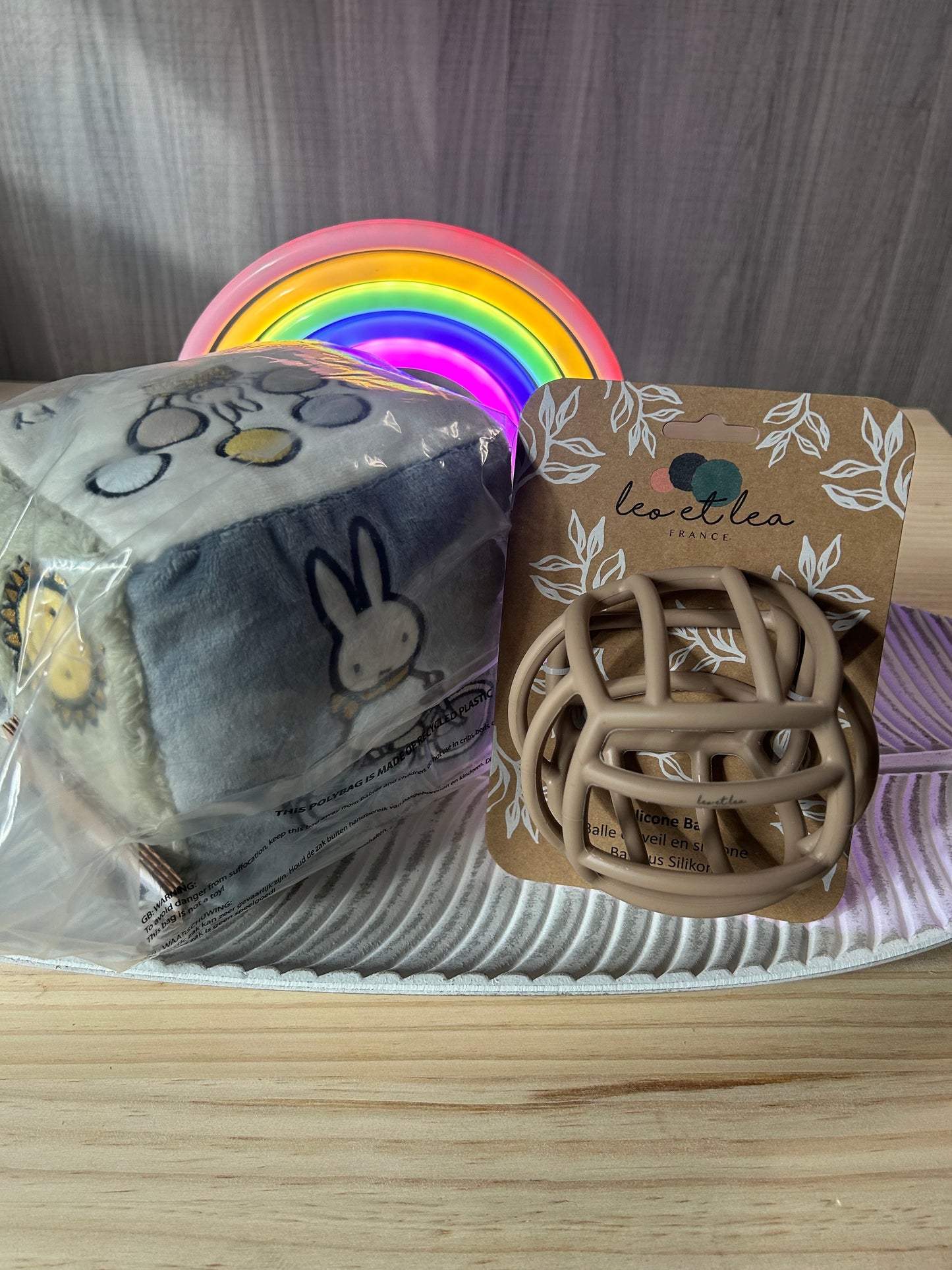 Lot : Cube d'éveil gris + Balle sensoriel